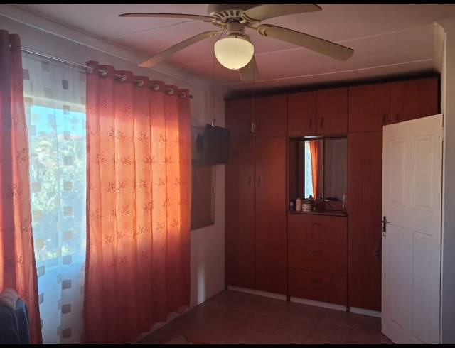 3 BEDROOM HOUSE FOR SALE IN CRAIGIEBURN